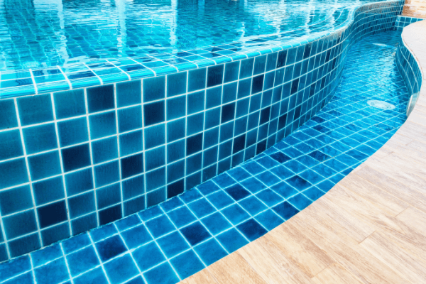 Guide to pool crack repair